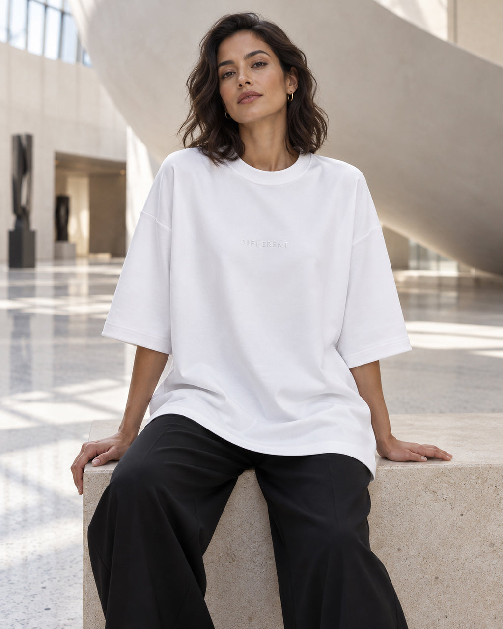 T-shirt oversize brodé ton sur ton – Unisexe