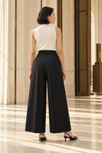 Pantalon large noir style japonais vu de dos
