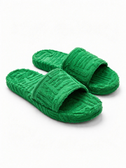 Sandales/chaussons moelleux - DIFFÉRENT