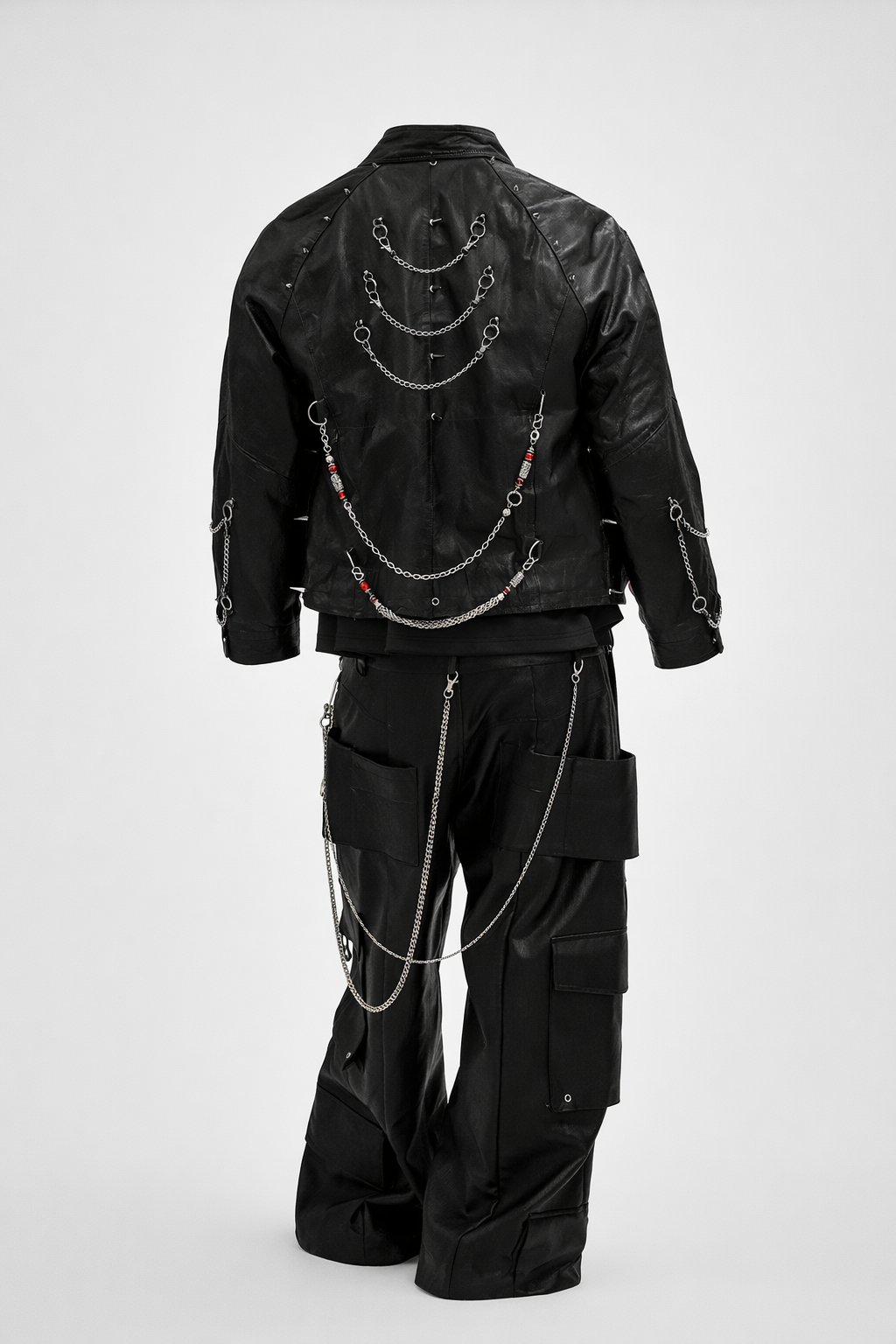 Pantalon cargo simili cuir avec chaînes - DIFFÉRENT