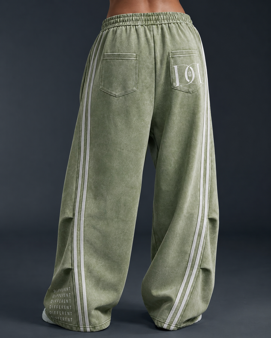 Green white pleated/flared women's trousers - DIFFERENT