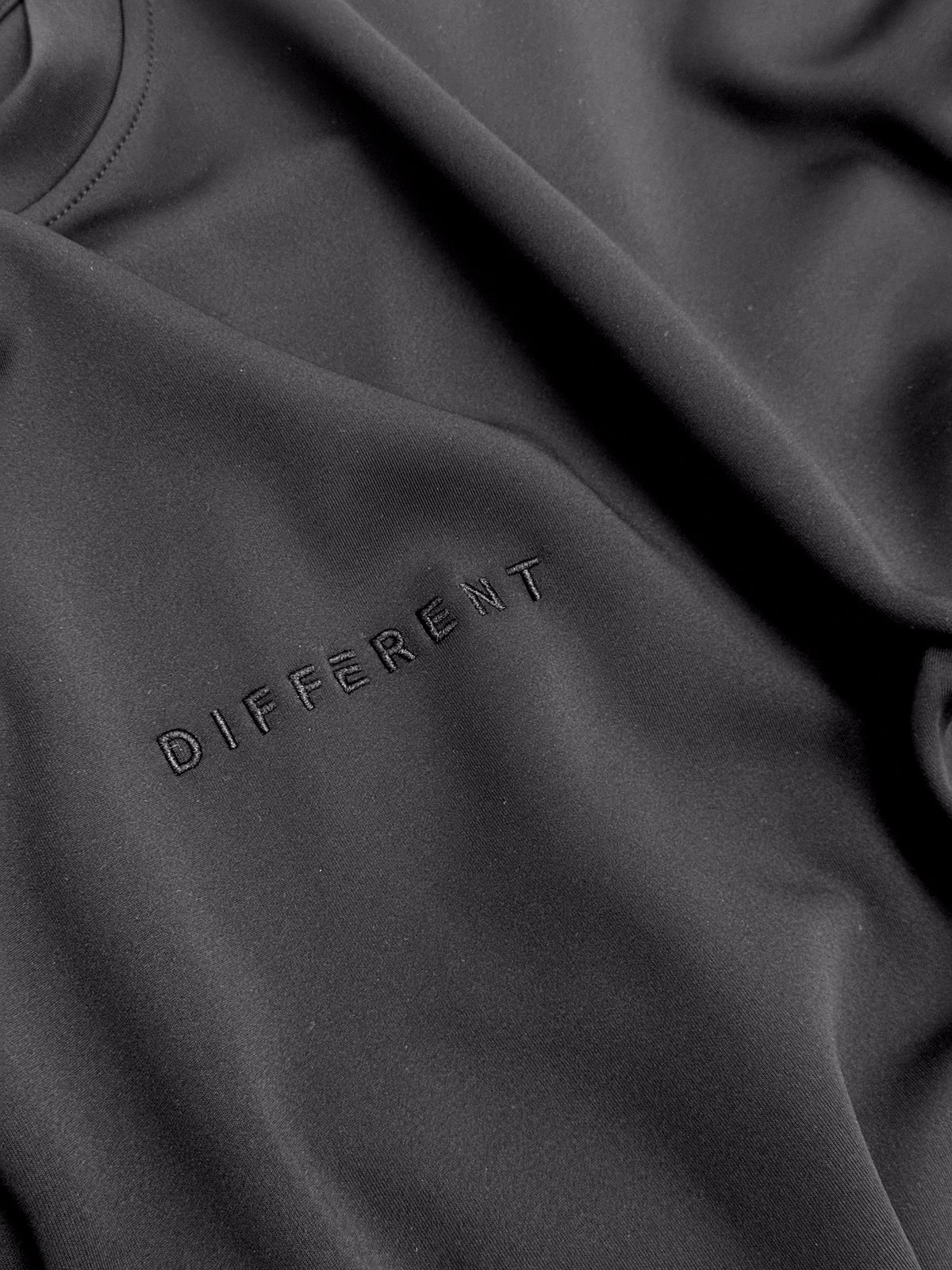 T-shirt poly Oversize Unisex - DIFFÉRENT