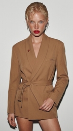 Look femme soirée complet Blazer marron cintré look soirée parisienne mode urbaine — DIFFÉRENT officiel