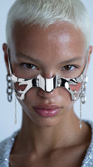 Masque/Bijoux facial - DIFFÉRENT