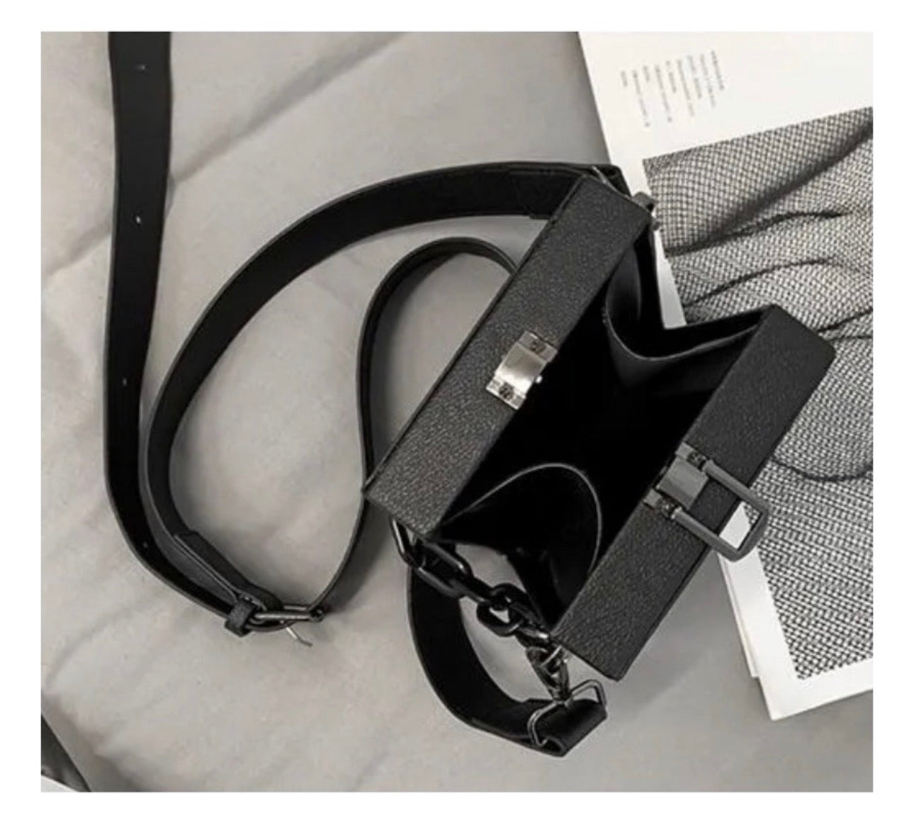 Petite sacoche bandoulière unisex - DIFFÉRENT