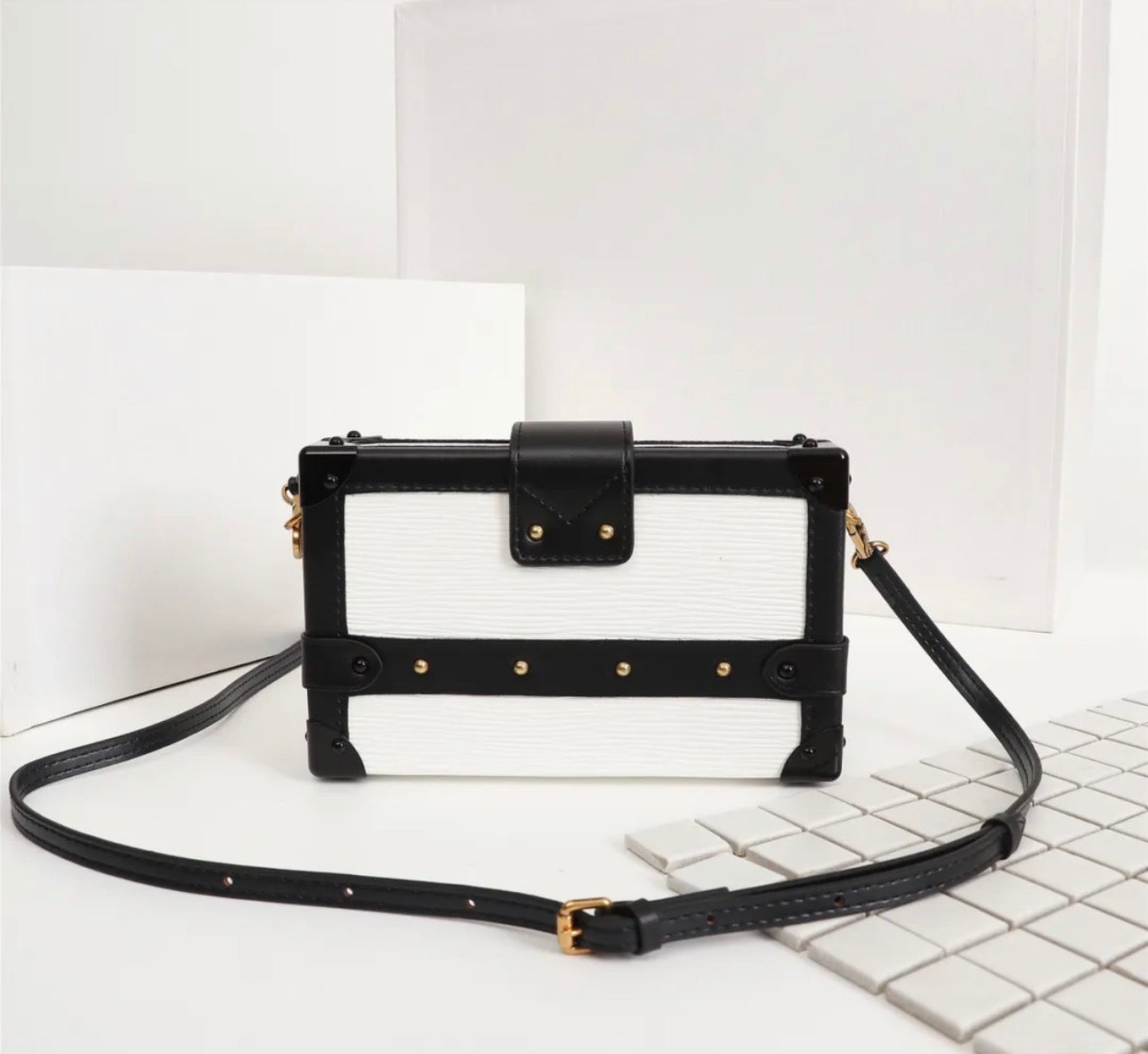 Petite sacoche bandoulière unisex blanche - DIFFÉRENT