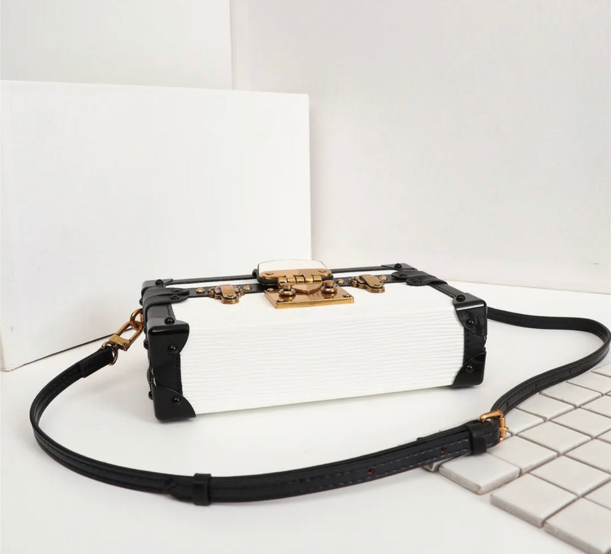 Petite sacoche bandoulière unisex blanche - DIFFÉRENT