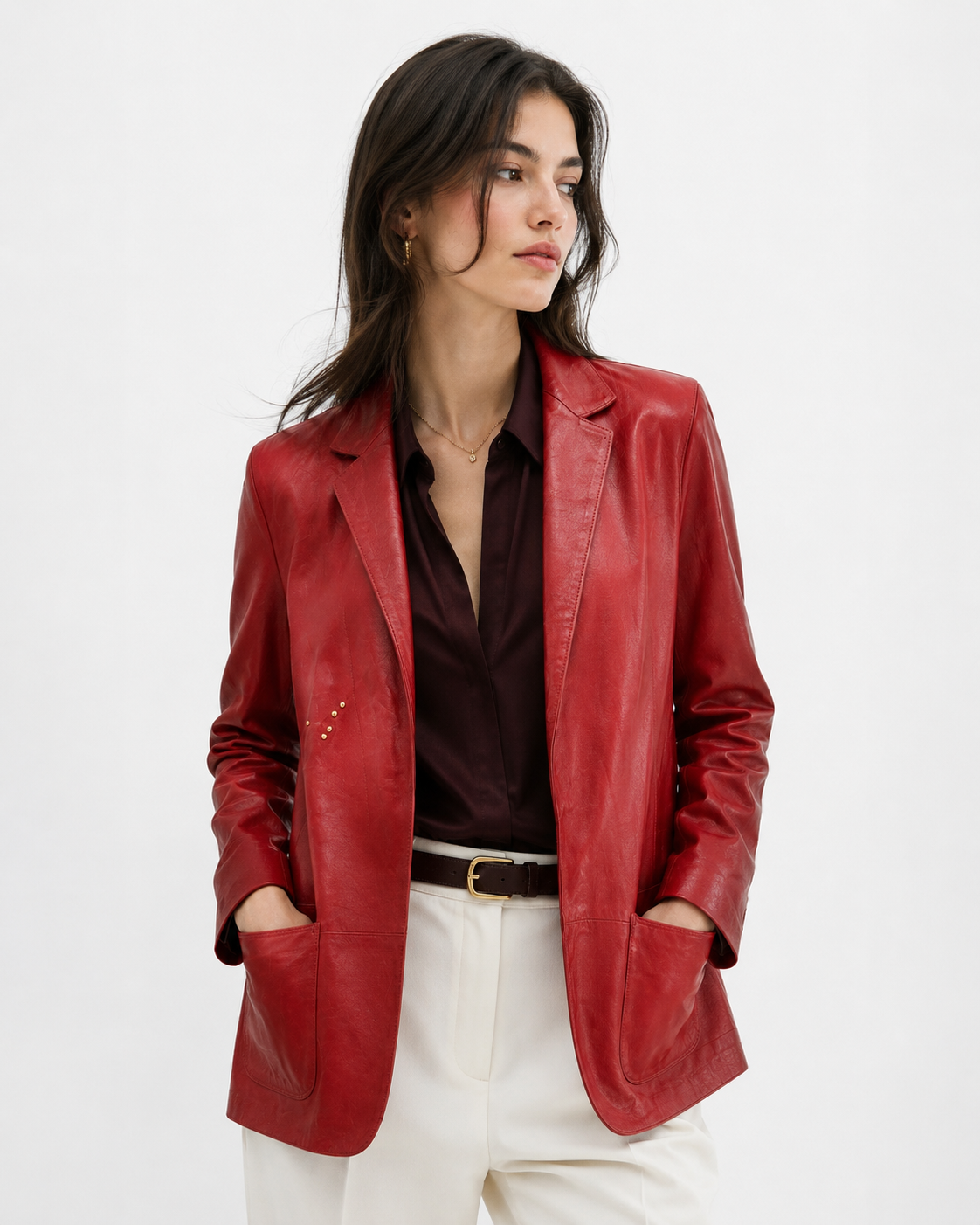 Blazer rouge en cuir d’agneau pour femme avec col tailleur et poches plaquées