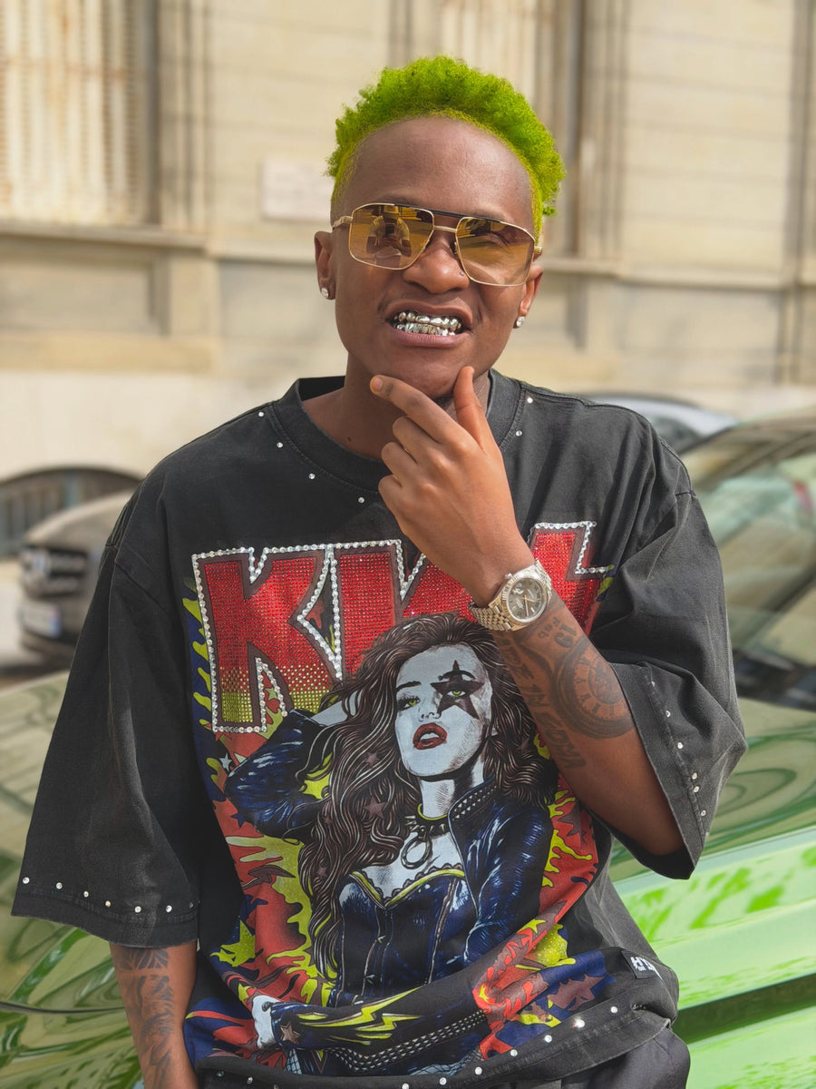Innoss'B en T-shirt Rockstar Kiss Hype Or Nothing DIFFERENT