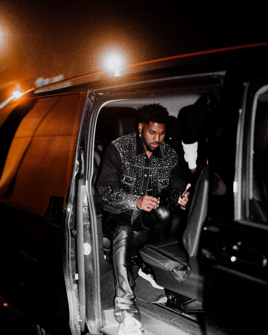 Jason Derulo en veste en jean à strass DIFFERENT